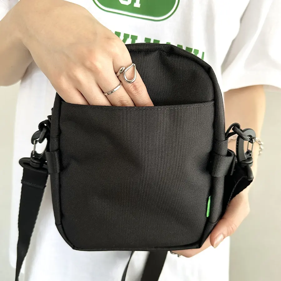 The North Face Standard Cross Bag- Black - Image 3