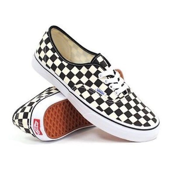 Checkerboard lace up Black and White